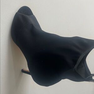 Catherine Malandrino Sleek Black Pointed Pump